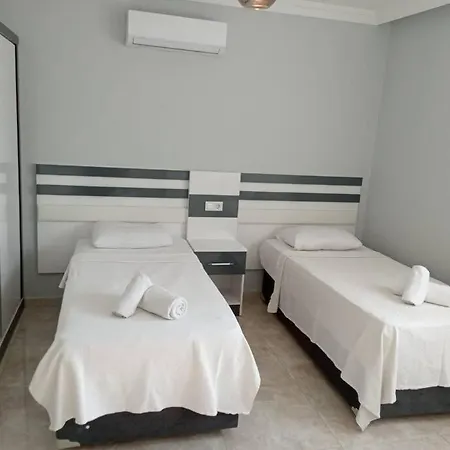 Aliya's Golden Spacious 3 Bed شقة *
