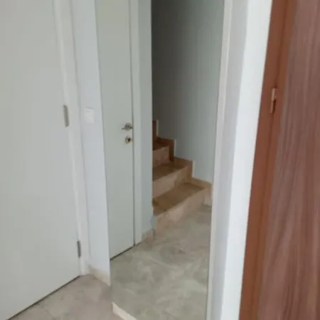 Aliya's Golden Spacious 3 Bed شقة