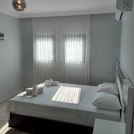 Apartment Aliya's Golden Spacious 3 Bed
