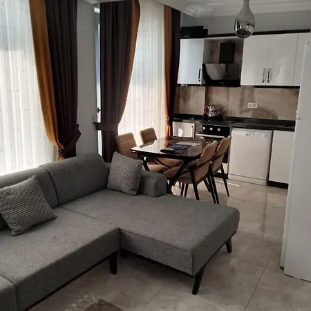 Aliya's Golden Spacious 3 Bed