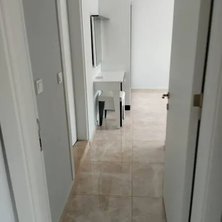 Apartment Aliya's Golden Spacious 3 Bed *