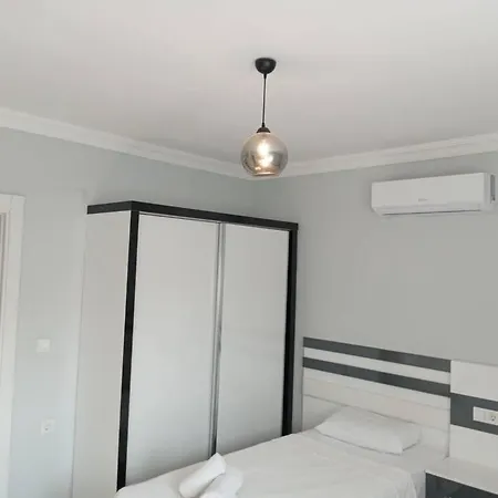 Aliya's Golden Spacious 3 Bed Apartment Fethiye